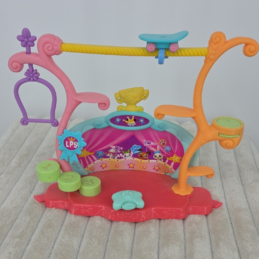 Vtg Littlest Pet Shop Playstage in Pink, Orange, Yellow, Blue, Purple